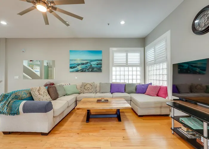 Coastal 'sea Side' Townhome - Walk To Beach! * Clearwater Beach