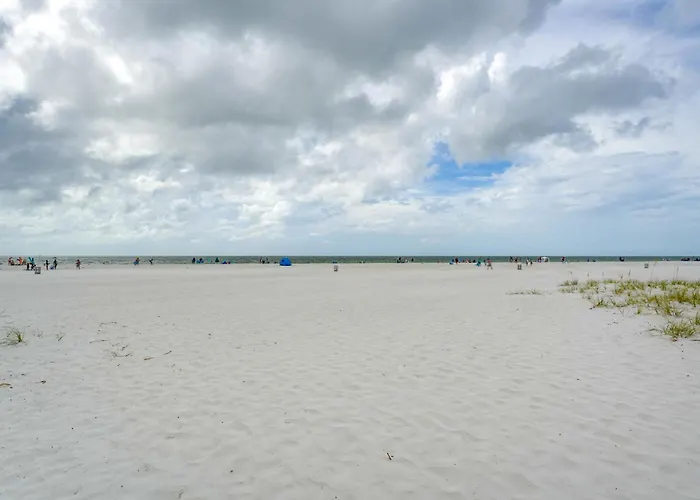 Coastal 'sea Side' Townhome - Walk To Beach! Clearwater Beach