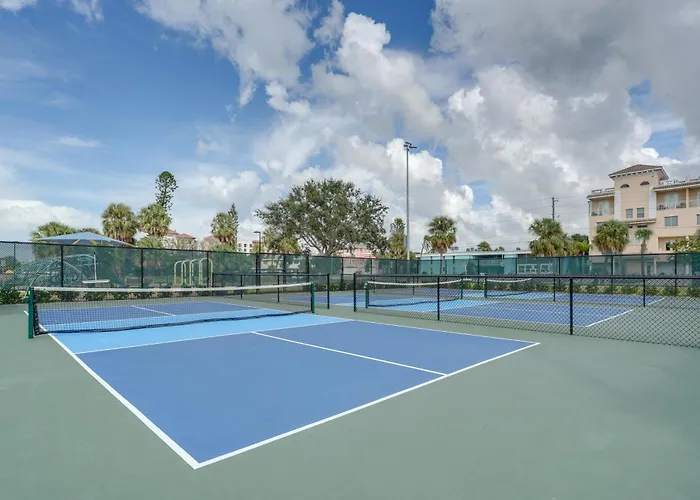 Coastal 'sea Side' Townhome - Walk To Beach! Holiday home Clearwater Beach