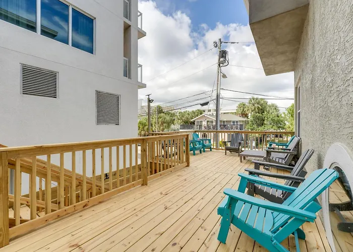 Holiday home Coastal 'sea Side' Townhome - Walk To Beach! Clearwater Beach